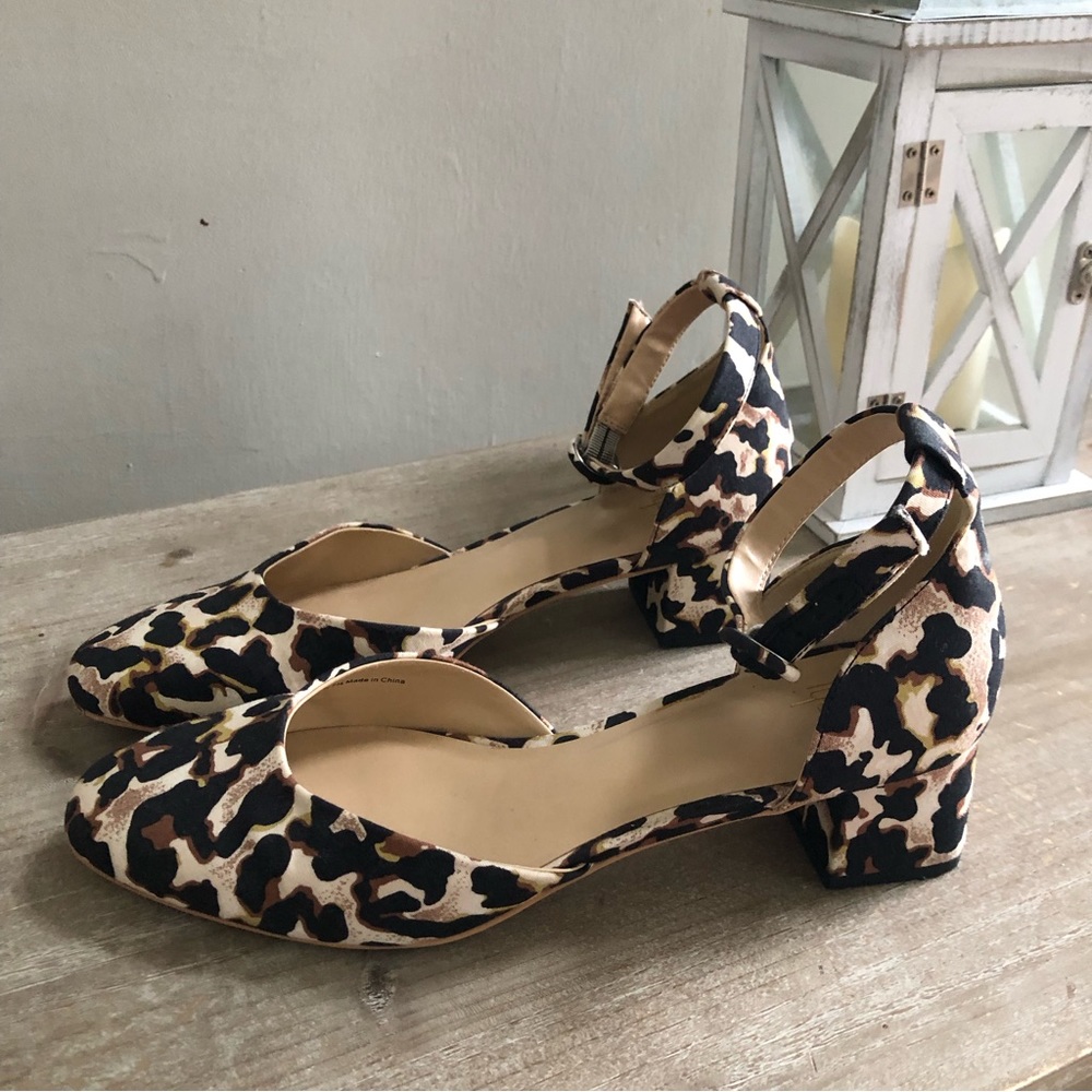 Cabi shoes, Size 9, FITS like 8.5…Barely worn!!